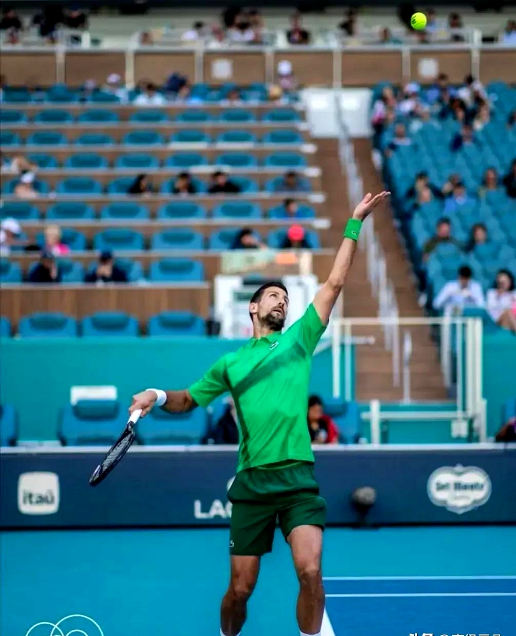 德约科维奇强势横扫马龙晋级半决赛，状态火热！的简单介绍