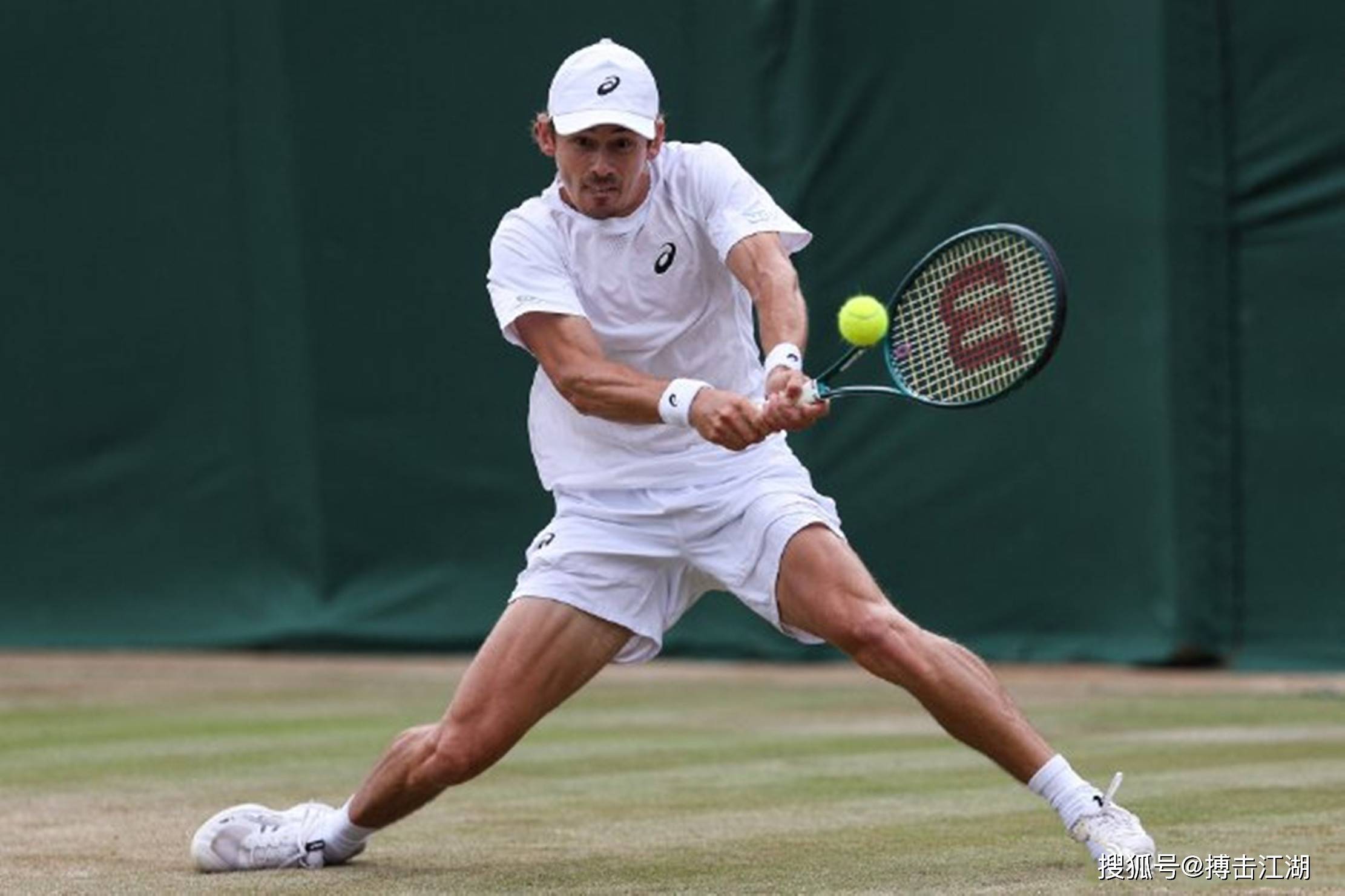 德约科维奇强势横扫马龙晋级半决赛，状态火热！的简单介绍