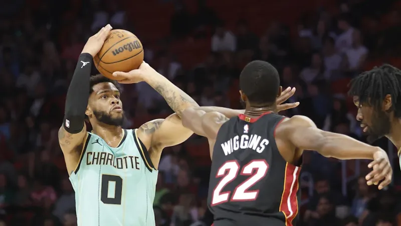 包含NBA总决赛赛程吃紧，夏洛特黄蜂今晨完成体检，气氛紧张，资深球员宣示担当的词条