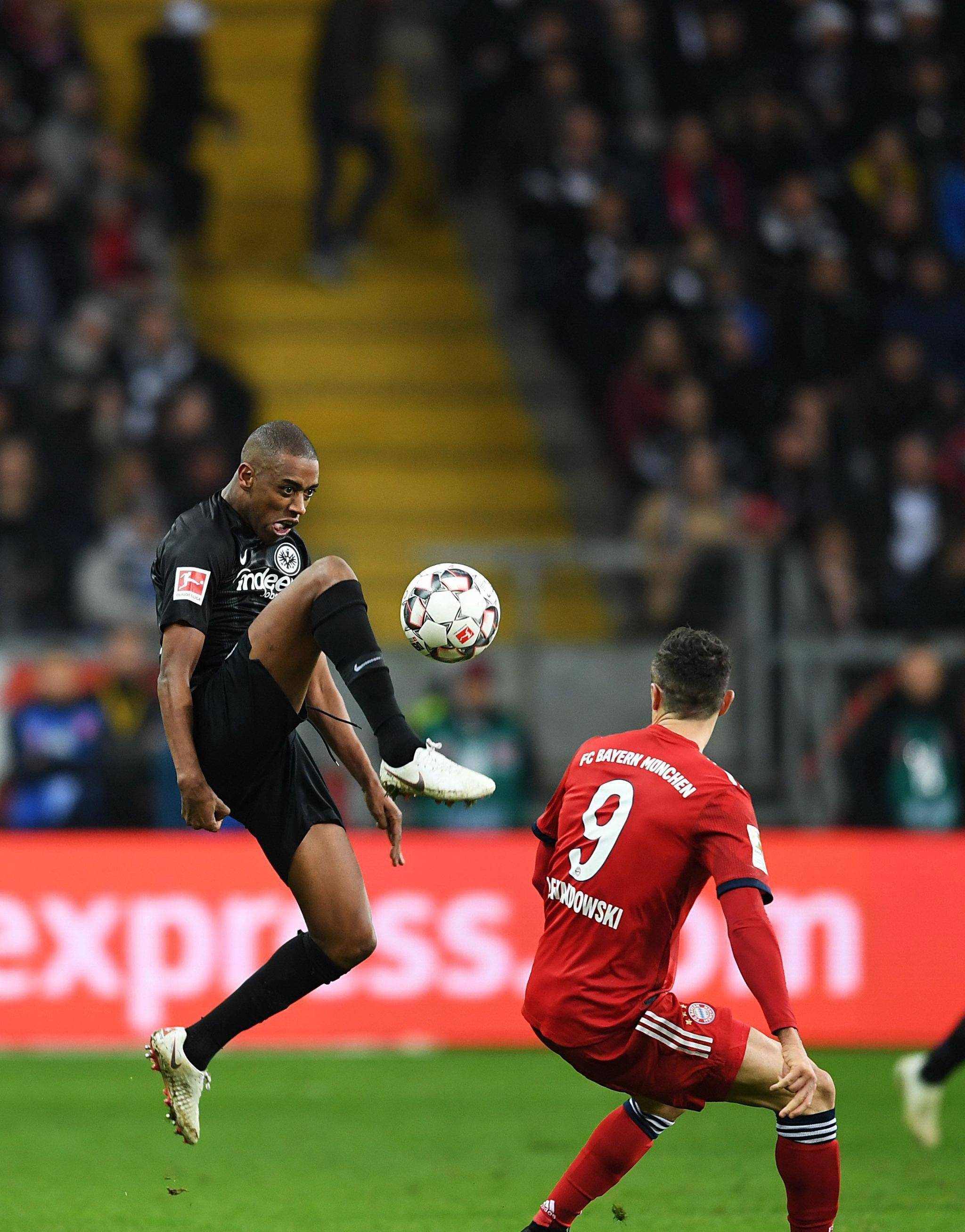 包含转会期体能课后，底特律活塞主帅复盘备战德国杯，信心回归，身体对抗强度拉满的词条